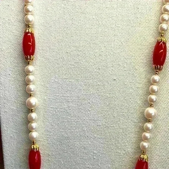 Vintage Faux Pearl Necklace with Orange Detail - Picture 2 of 3